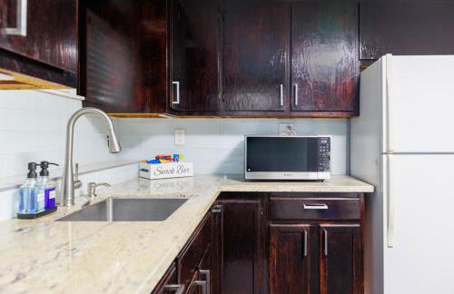 Victorian Retreat 2Bed, 1Bath, Parking, Game Room - Foto 25