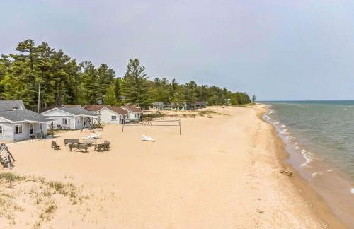 Sunnyside 2BR 1BA Relaxing Lakefront Retreat - Foto 1