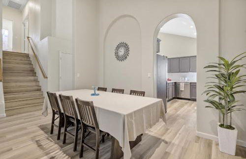 Sparkling Saltwater Pool - Spa - Firepit - WiFi - 4BR 3BA - Near Top Golf Courses - Foto 23