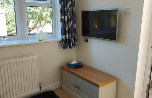 Cheerful, cosy, one bedroom home with patio and parking - Photo 15