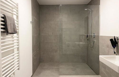 Moderne Apartments im Herzen der Stadt I private Tiefgarage mit Ladesäulen I home2share - Foto 19