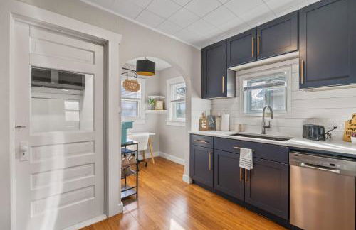 Charming 2 bed 1 bath home near College Hill - Foto 13