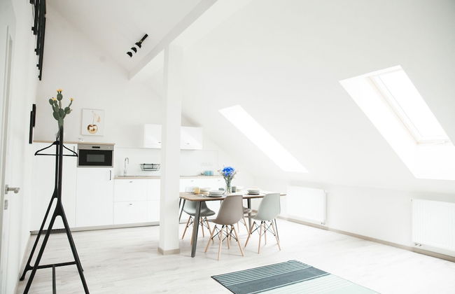 Honest SMICHOV - Foto 6