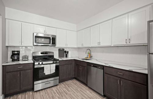 Stylish & Modern Unit Prime Location & Comfort - Foto 7