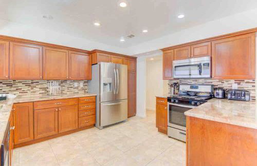 Arcade game room, 2 king beds, ev chargers - Foto 35