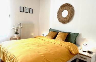 PARIS-MONTROUGE Magnifique appartement 3 pièces de 75m2 avec PARKING - très cosy pour 1 - 8 personnes refait à NEUF -ENTIRE APARTMENT LUXURIOUS AND WARM -Montrouge Paris 14ème - Proche Aéroport Orly Parc Expositions Porte de Versailles FREE WIFI GRATUIT - Foto 1