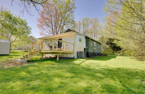 Mid-Century Modern Fayetteville Home Close to Town - Foto 24