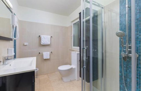 Gorgeous Home In Rezanci With Jacuzzi - Foto 39