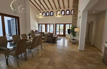 Spectacular 4 bed villa at El Valle Golf Resort - Foto 23