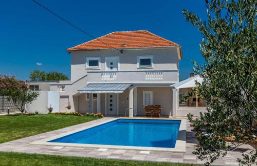 Serene Escape Near Zadar With Private Pool & Charming Outdoor Oasis - Foto 71