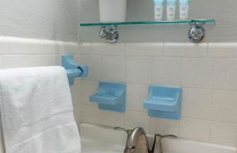 Spacious 3-Bedroom Villa with Heated Saltwater Pool and Fenced Yard in Oakland Park - Foto 61