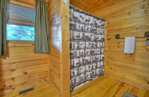 Ole Bear Paw Cabin - Cherry Log GA - Cozy Retreat, Stunning Views, Hot Tub, Outdoor Fire Pit, Porch Swing - Foto 21