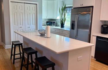 Serene Bayou Retreat - Spacious Family Home - Foto 4