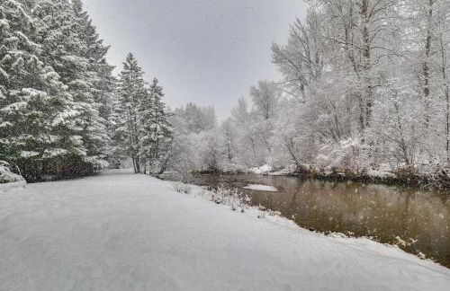 Yakima Riverfront Retreat! Cozy Cascades Cabin - Foto 3