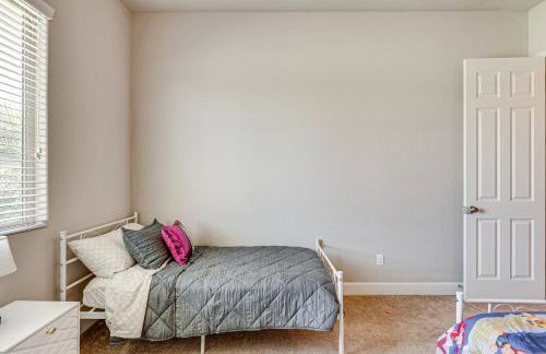 Beautiful Bakersfield Home about 8 Mi to Downtown! - Photo 21