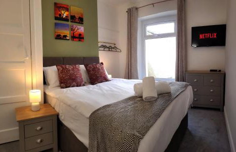 4 Bed - Parking - Close to M4 - Ideal for Work - Foto 11