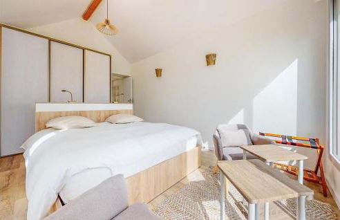 Amazing Home In La Vernelle - Photo 23