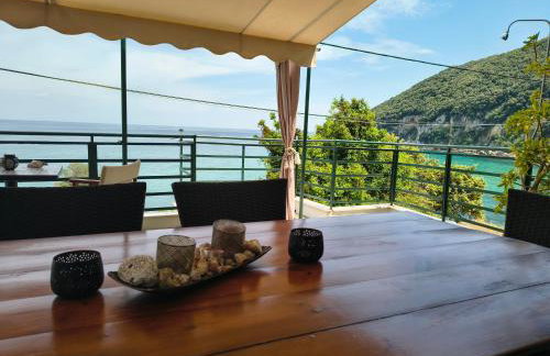 Kamari Guesthouse - Photo 49