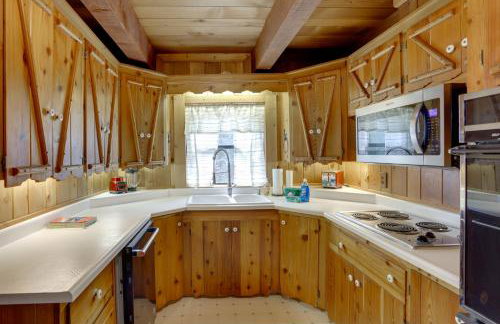 Pet-Friendly Bayfield Cabin with Game Room and Hot Tub - Foto 11