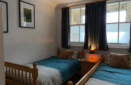 Spacious luxury flat in Swanage, close to beach with parking - Photo 18