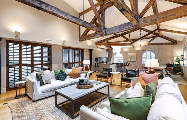 Pepys House: A Modern Touch of History - Photo 47