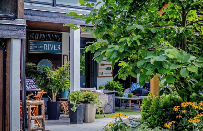 Rayleigh River Retreat - Garden Oasis - Photo 40