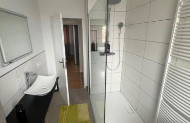 Geräumige Gästewohnung Andi im Herzen von Rastede - Küche - WLAN - Stellplatz - Foto 13