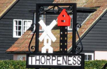 Regatta - A lakeview apartment in Thorpeness - Aldeburgh Coastal Cottages - Photo 22