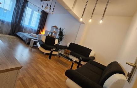 City Center Comfort - Cozy, Fully Equipped 3-Room Apartment Near Main Station - Foto 14