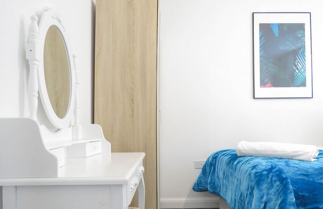 Tudors eSuites Birmingham House with Private Garden Free Parking - Foto 19