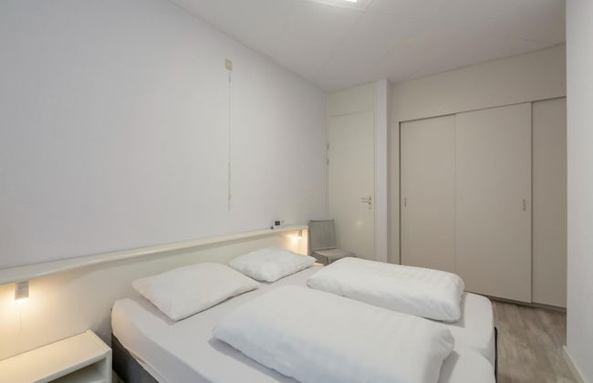 An Apartment That is Attractively Furnished - Foto 21