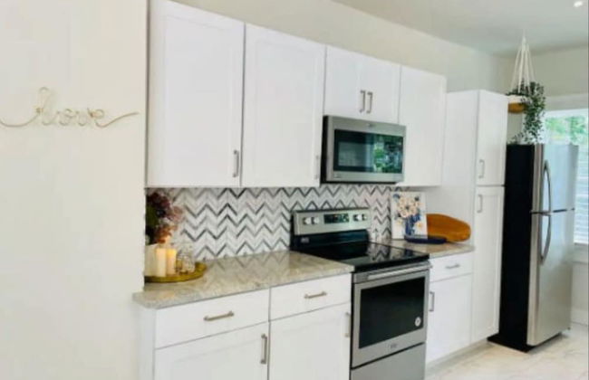 3BR3BA Urban Escape Just Minutes From Downtown - Foto 18