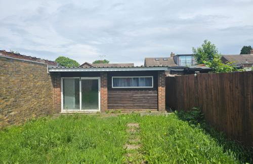 Orpington North Townhouse - Photo 5