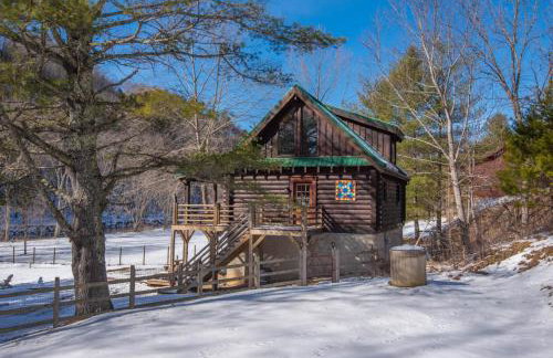 Cabin on the New River with Easy Steps to the River,Hot Tub, Fire Pit - Photo 36
