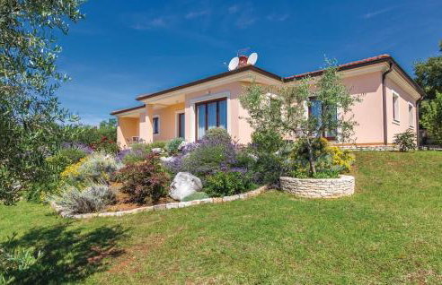 4 Bedroom Nice Home In Buje - Foto 14