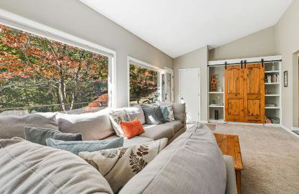 Cabin in the Sky by Avantstay Deck w/ Views - Foto 20