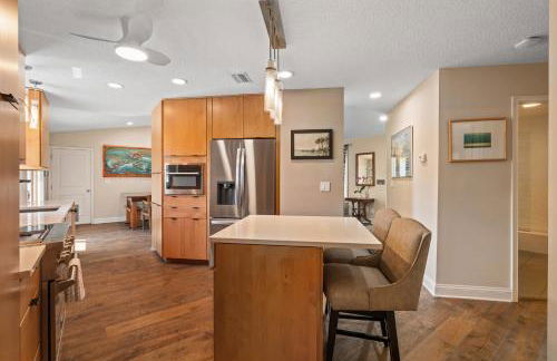 Tropic Bliss l Backyard Oasis l Mins to DNTN - Foto 19