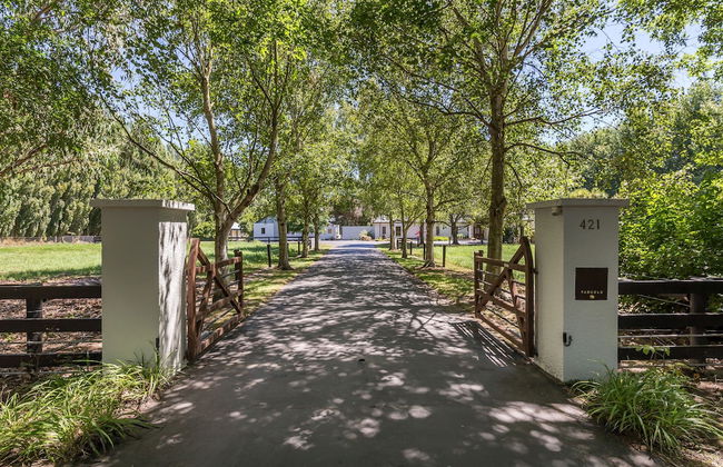 Bond Estate Luxury Accommodation - Foto 23