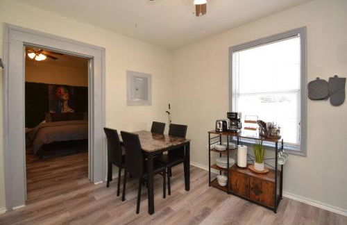 SuperValue Suite #4 @ East End Revitalized - Foto 10