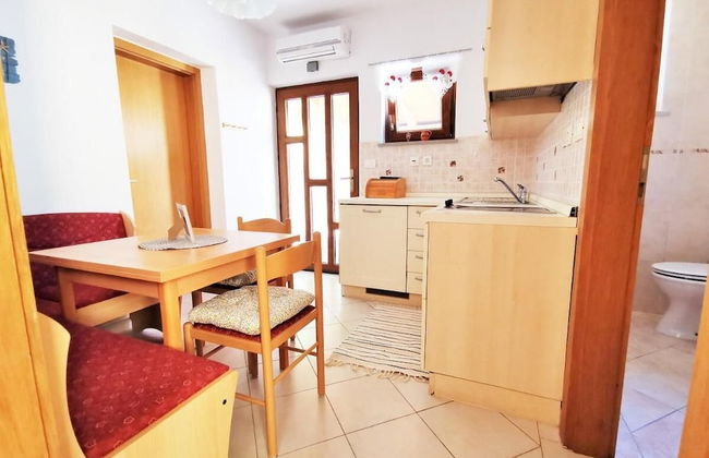 Tiny Shell House - Photo 6