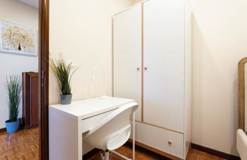 Bright & Spacious Flat by Host Wise - Foto 16