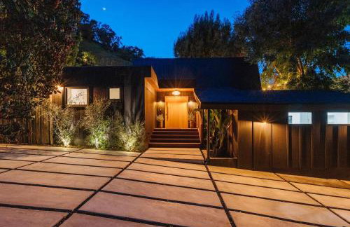 Studio City Stunning House with 5 bedrooms, Pool, Jacuzzi, Fire-pit, Guest House - Foto 39