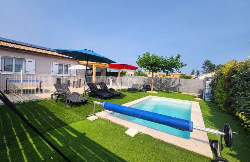 En Ardèche, maison de vacances l'Odyssée climatisée avec sa piscine privée et chauffée - Foto 2