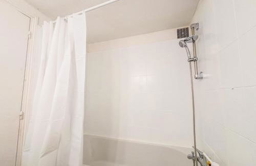 Joli T2 avec wifi et Netflix proche du golf - Foto 16