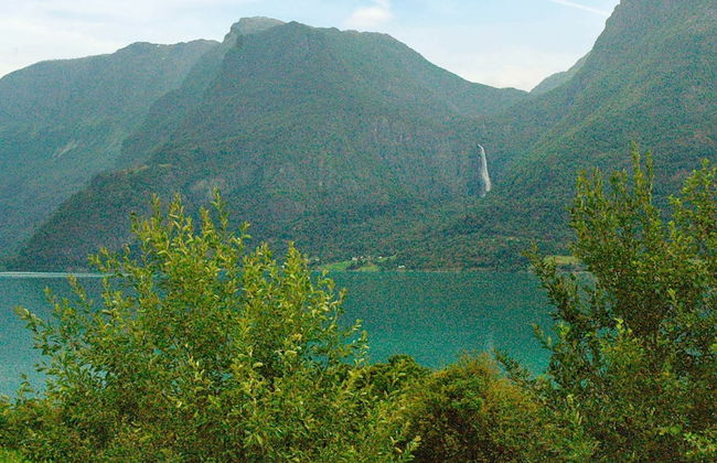 4 Person Holiday Home in Høyheimsvik - Photo 1