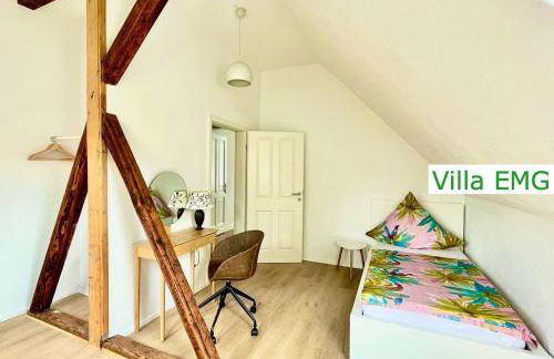 Ferienhaus Villa EMG Velbert nah Düsseldorf Essen Dortmund, Familien Gruppen bis 27 Personen, 3 Küchen, Kaminofen, Terrasse - Photo 48