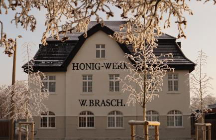 Remise Brasch - Zwischen Bahnhof und Elbe - Foto 7