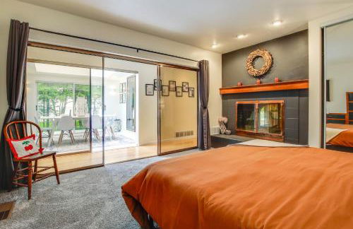 Modern Waterfront Home - 1 Mi to Cave Point Park! - Photo 17