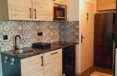 CHARMANT T2 VUE MARINA PLAGES A PIED - Foto 7