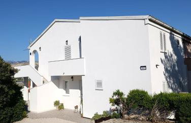 Apartments Višnja - Photo 5